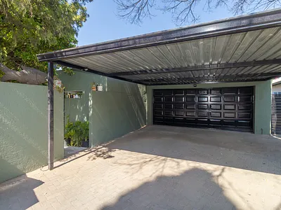 4 Bedroom House For Sale in Sandton - S5aY.webp