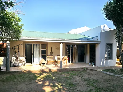 3 Bedroom House For Sale in Jeffreys Bay - img