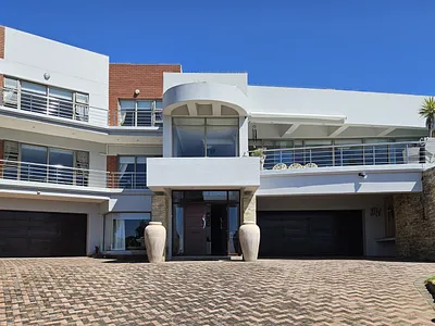 4 Bedroom House For Sale in Jeffreys Bay - CVSu.webp