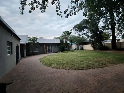 3 Bedroom House For Sale in Sasolburg - hJWW.webp