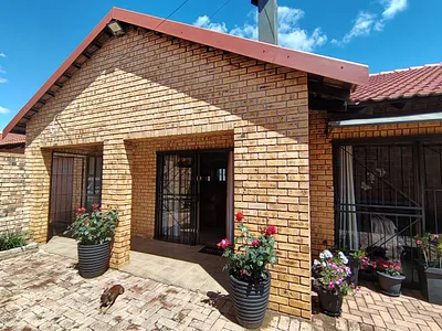 2 Bedroom House For Sale in Koster - img