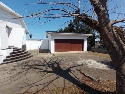 4 Bedroom House For Sale in East London - BBdS.webp