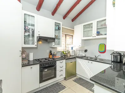 3 Bedroom Apartment For Sale in Randburg - SxpN.webp