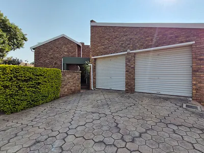 3 Bedroom House For Sale in Centurion - yM5g.webp