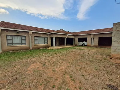 4 Bedroom House For Sale in Dumbe, Paulpietersburg - iLPK.webp