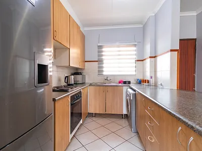 2 Bedroom Apartment For Sale in Midrand - KW9v.webp