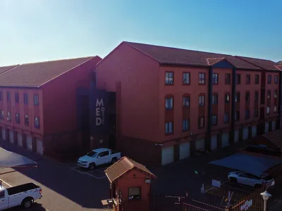 1 Bedroom Apartment For Sale in Pretoria - f5pQ.webp