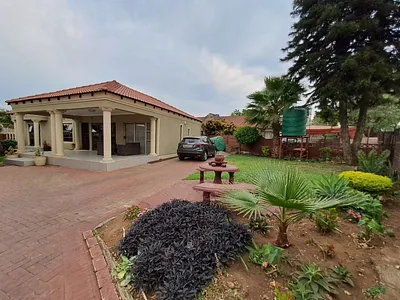 3 Bedroom House For Sale in Rustenburg - yyGj.webp