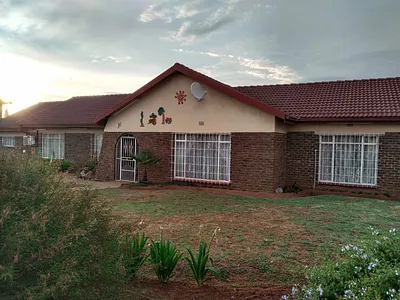 3 Bedroom House For Sale in Heidelberg - eUZa.webp