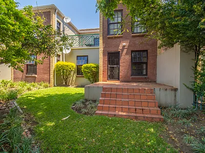 3 Bedroom Apartment For Sale in Sandton - DTT8.webp