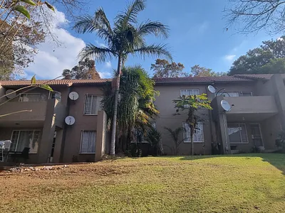 2 Bedroom Apartment For Sale in Pretoria - 6UyI.webp