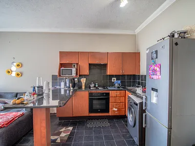 2 Bedroom Apartment For Sale in Midrand - JSnO.webp