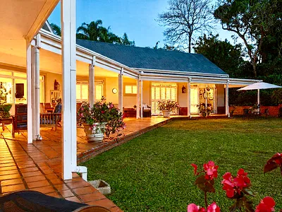 4 Bedroom Townhouse For Sale in Kloof - uT9e.webp