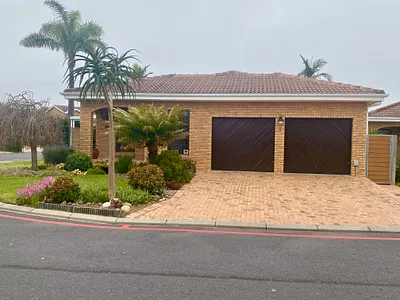 3 Bedroom House For Sale in Durbanville - DFqP.webp