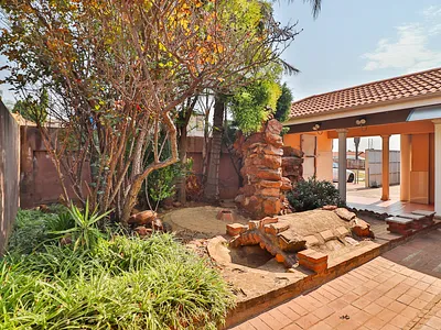 4 Bedroom House For Sale in Vereeniging - XcBH.webp