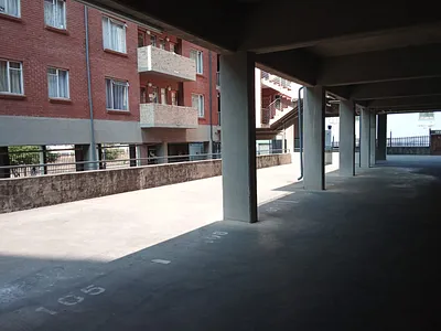 0.5 Bedroom Apartment For Sale in Johannesburg - Uoan.webp