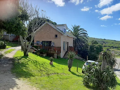 6 Bedroom House For Sale in Mossel Bay - 6PRX.webp