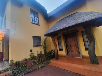 3 Bedroom House For Sale in Akasia - vSNu.webp