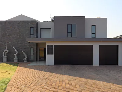4 Bedroom House For Sale in Rustenburg - oRqf.webp