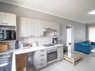 3 Bedroom Apartment For Sale in Midrand - bJUv.webp