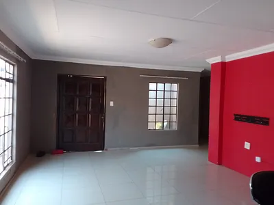 3 Bedroom House For Sale in Rustenburg - 7s6g.webp