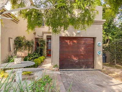 2 Bedroom Townhouse For Sale in Sandton - DFFA.webp