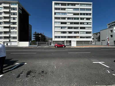 1 Bedroom Apartment To Rent in Cape Town - vyoY.webp