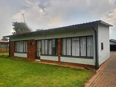 4 Bedroom House For Sale in Vereeniging - FOPK.webp