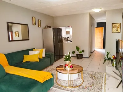 2 Bedroom Apartment For Sale in Sandton - 78KL.webp