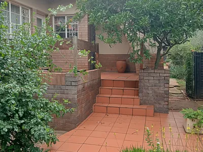3 Bedroom House For Sale in Germiston - 05I0.webp