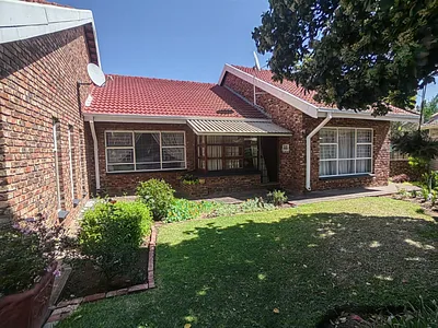 2 Bedroom Townhouse For Sale in Parys - img