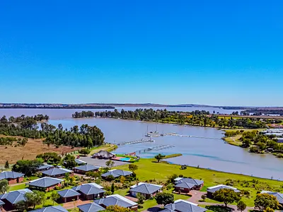 3 Bedroom House For Sale in Vaal Marina - JQ5U.webp