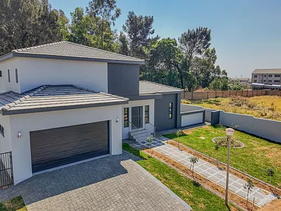 4 Bedroom House For Sale in Midrand - img