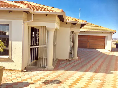 3 Bedroom House For Sale in Midrand - fqvj.webp