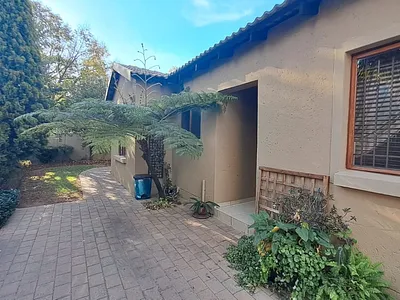 3 Bedroom House For Sale in Midrand - eY3q.webp