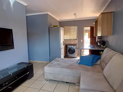 3 Bedroom Townhouse For Sale in Akasia - 2QJf.webp