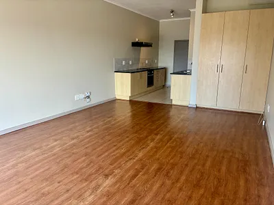 0.5 Bedroom Apartment To Rent in Cape Town - img
