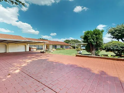 4 Bedroom House For Sale in Boksburg - LtcR.webp