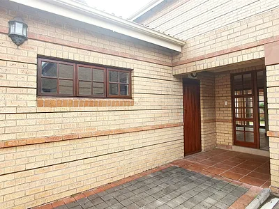 2 Bedroom Townhouse To Rent in Louis Trichardt - img