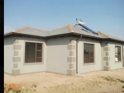 3 Bedroom House For Sale in Springs - IsSM.webp