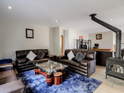 4 Bedroom House For Sale in Johannesburg - Ssee.webp