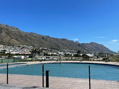 2 Bedroom Apartment To Rent in Gordons Bay - img