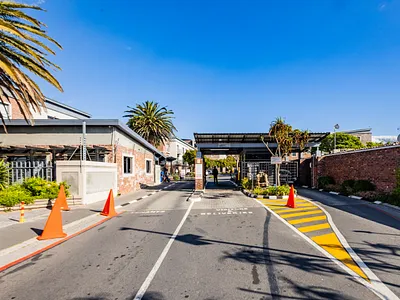 2 Bedroom Apartment For Sale in Milnerton - bLQh.webp