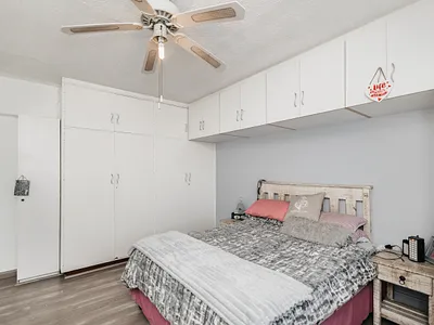 2 Bedroom Apartment For Sale in Bellville - cVay.webp