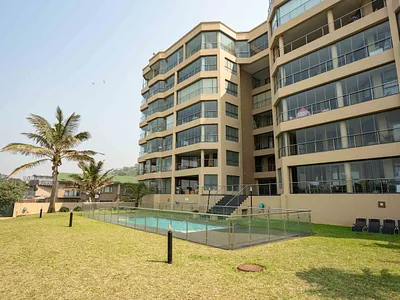3 Bedroom Apartment For Sale in Amanzimtoti - img