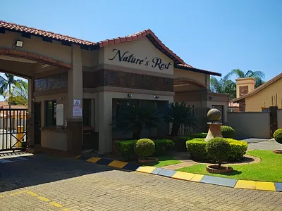 3 Bedroom House For Sale in Rustenburg - img