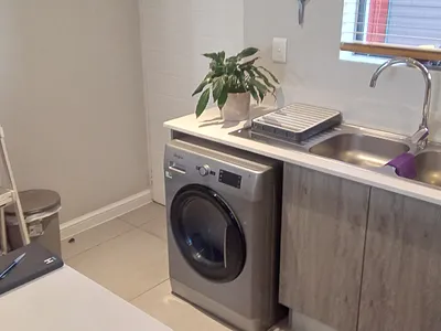 2 Bedroom Apartment To Rent in Sandton - img