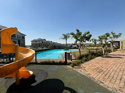 3 Bedroom Townhouse For Sale in Midrand - jmJu.webp