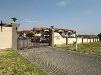 2 Bedroom Apartment For Sale in Brakpan - Sy41.webp