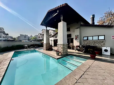 1 Bedroom Apartment For Sale in Sandton - img